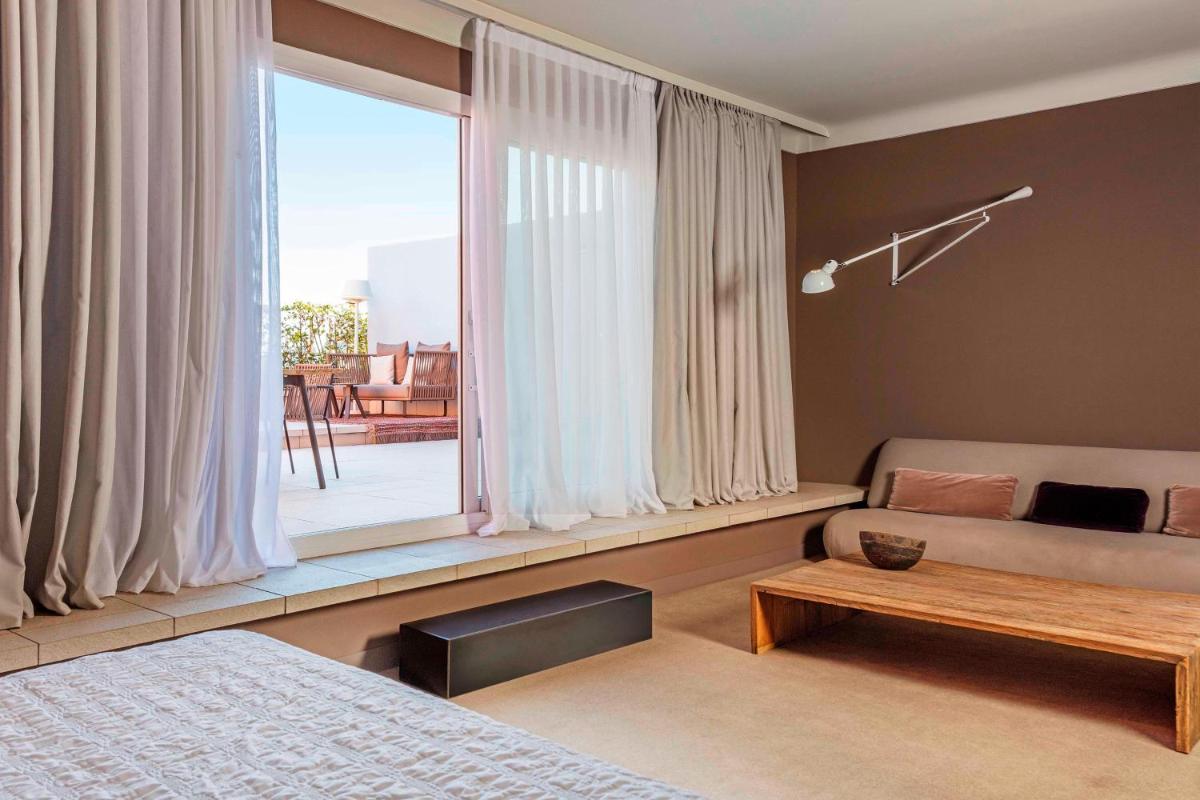 Cama o camas de una habitación en Le Meridien Barcelona