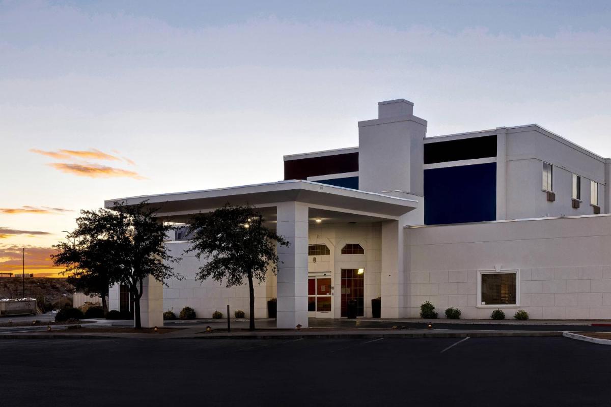 SpringHill Suites by Marriott Las Cruces - Housity