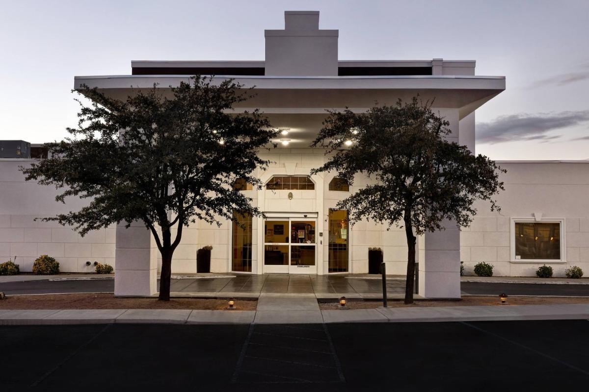 SpringHill Suites by Marriott Las Cruces - Housity