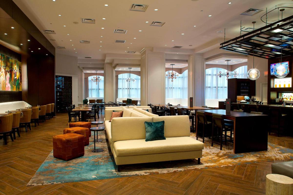 New Orleans Marriott Metairie At Lakeway - Housity