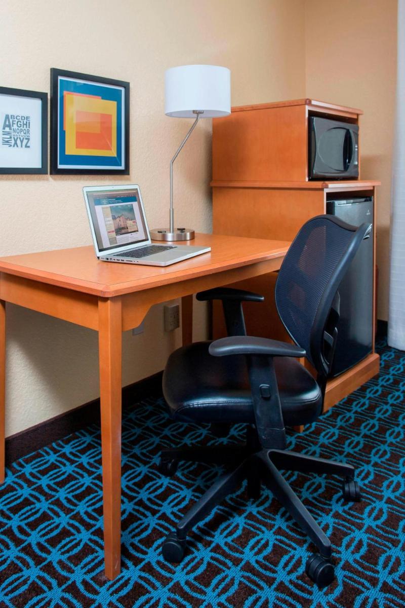 Fairfield Inn & Suites Waco South - Housity