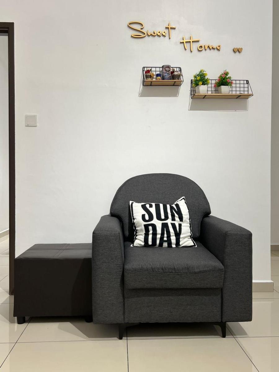 M Guest House - Housity