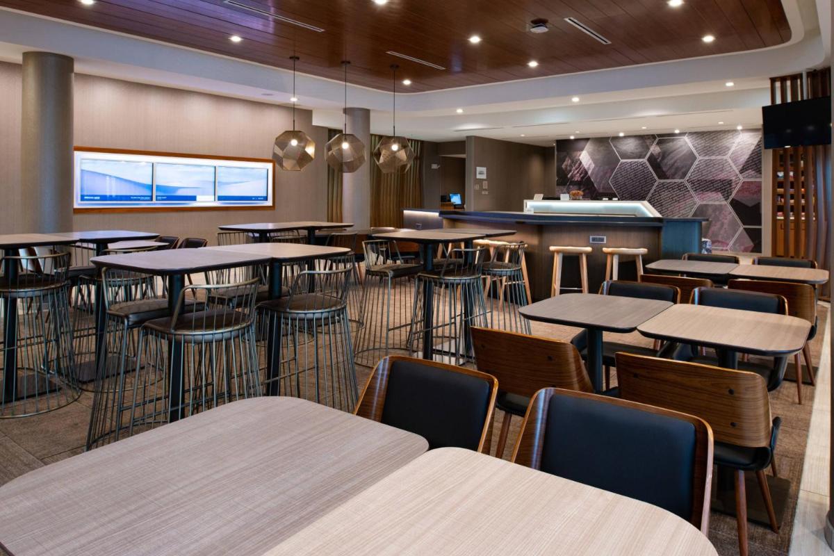 SpringHill Suites by Marriott Kansas City Northeast - Hizvo