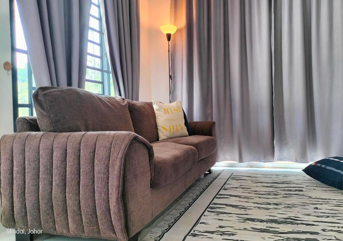 IRIS 33 Corner Lot House Spacious Outdoor WI-Fi - Housity