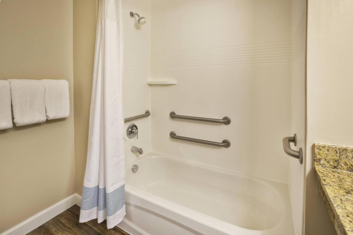TownePlace Suites by Marriott Detroit Livonia - Housity