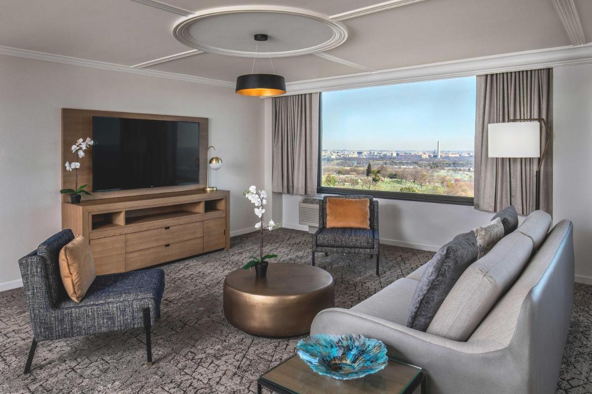 Sheraton Pentagon City - Housity