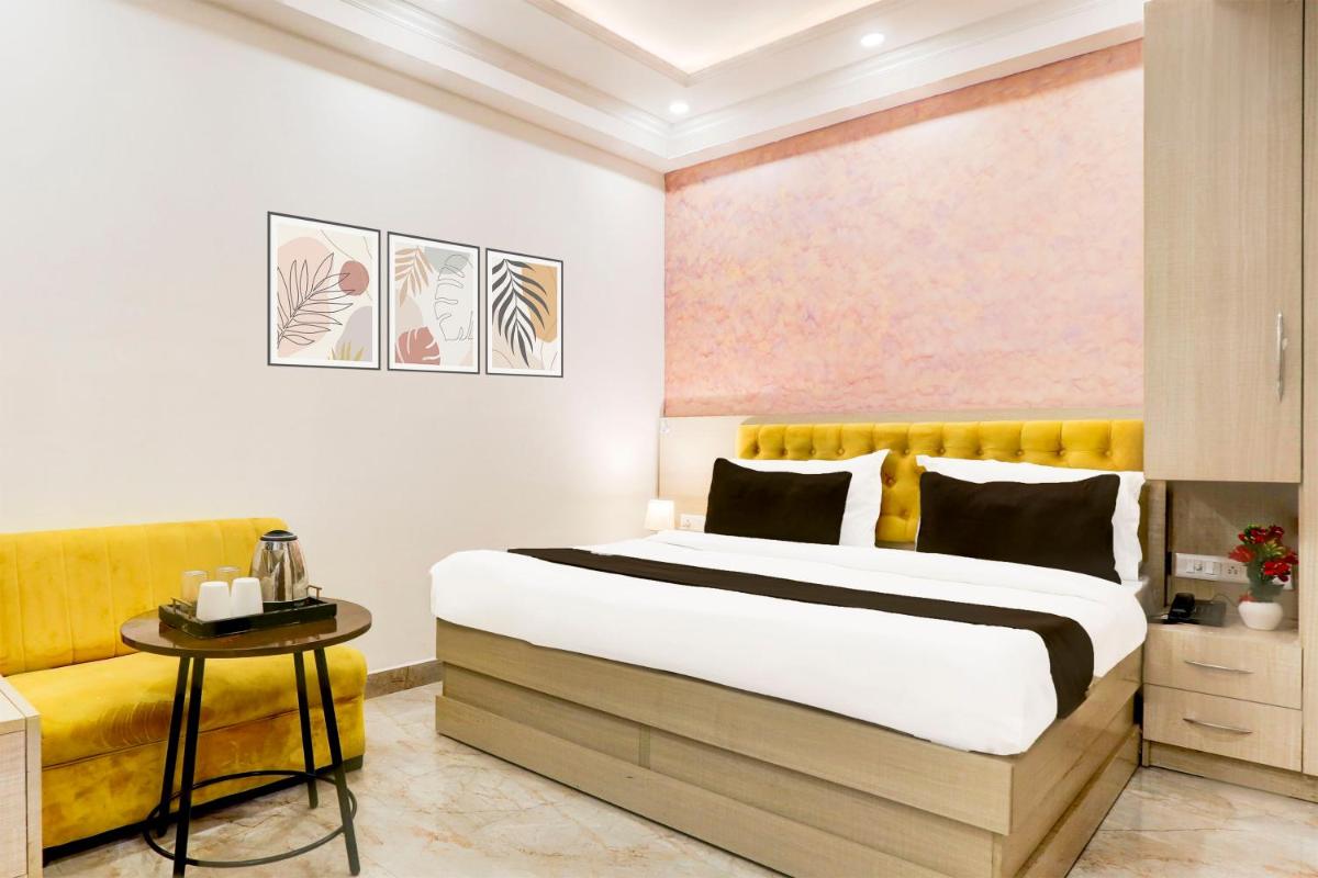 Super Townhouse Eden Garden Zirakpur - Housity