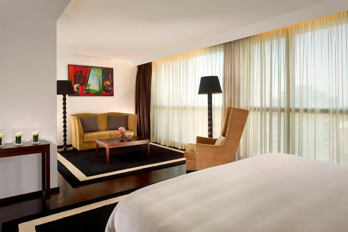 Uma cama ou camas num quarto em Sheraton Porto Hotel & Spa