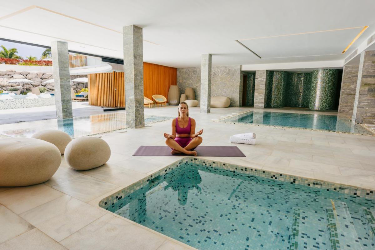 Clientes alojados en Hard Rock Hotel Tenerife