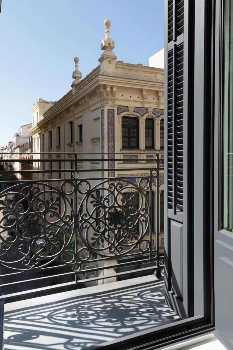 Un balcón o terraza de JW Marriott Hotel Madrid