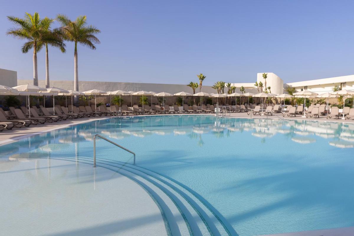 Piscina en o cerca de AluaSoul Costa Adeje - Adults Only