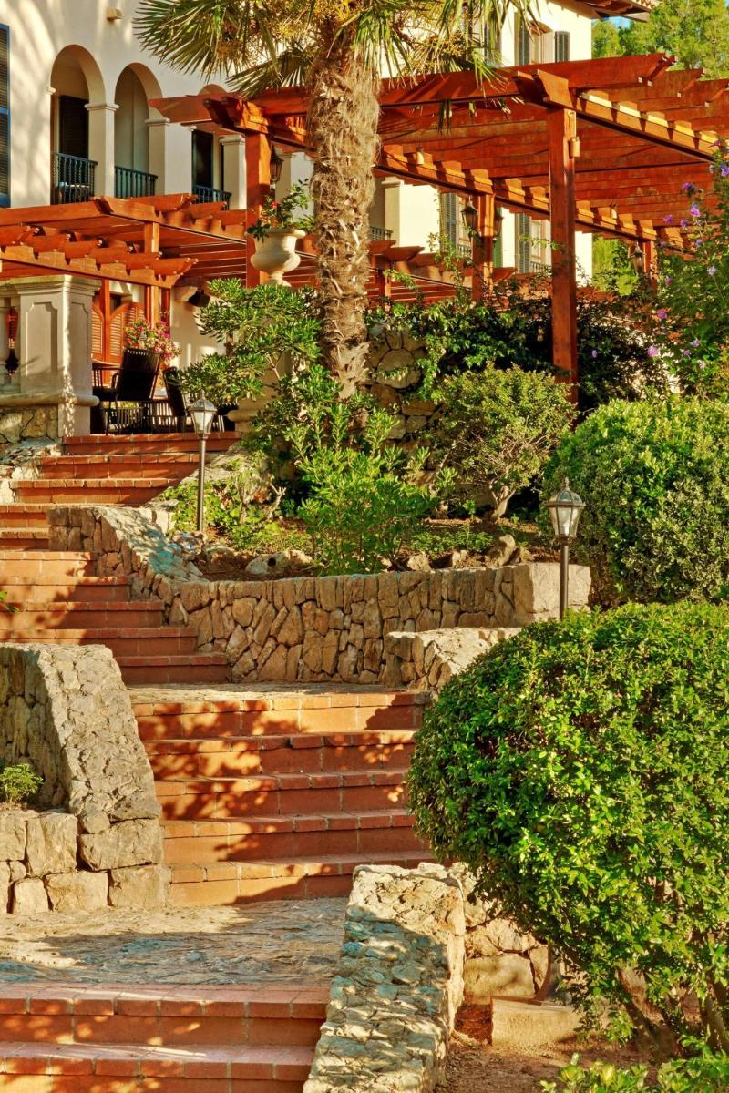 Jardín al aire libre en Sheraton Mallorca Arabella Golf Hotel