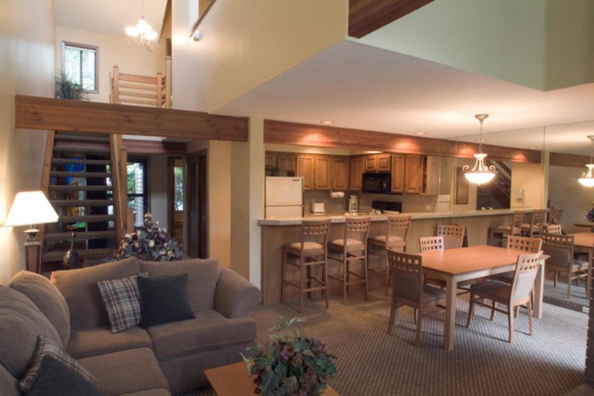 Whispering Woods Resort - Housity