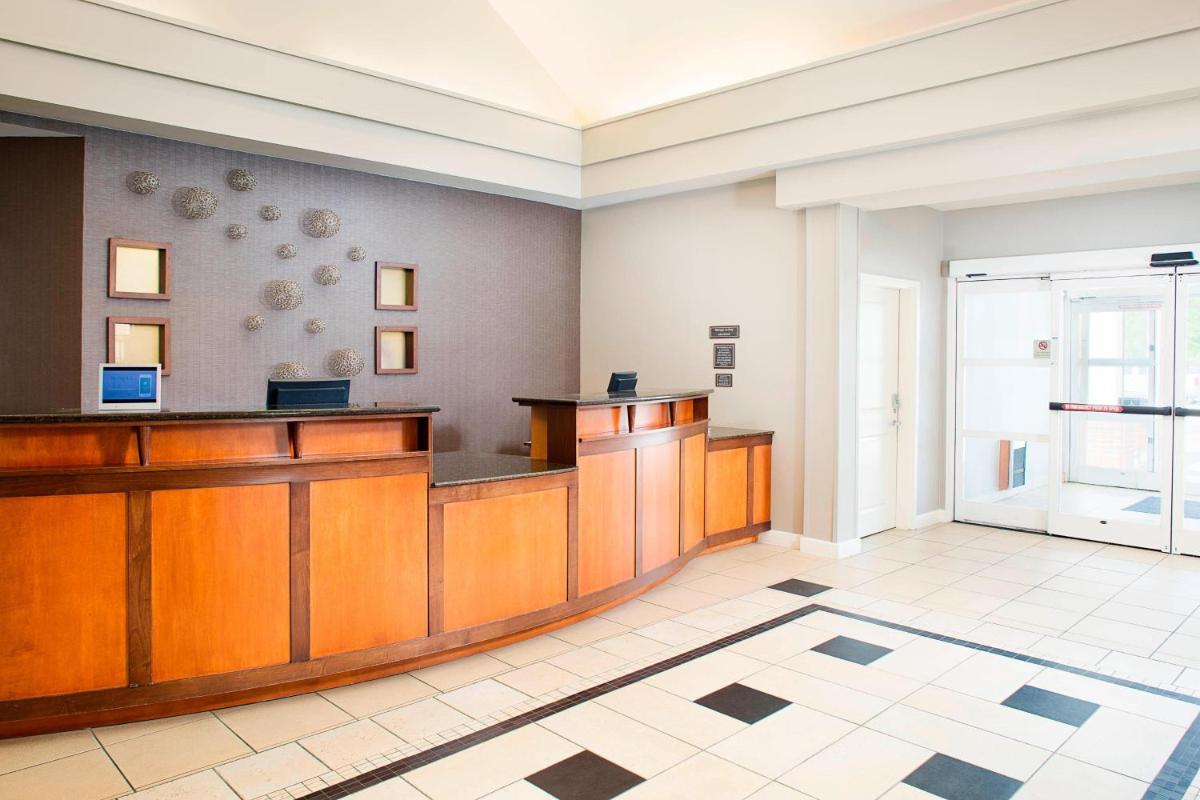 Residence Inn by Marriott Roanoke Airport - Hizvo