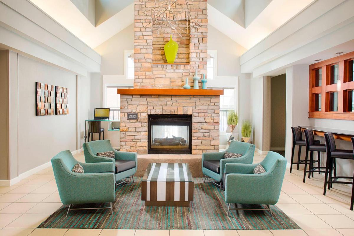 Residence Inn by Marriott Roanoke Airport - Hizvo