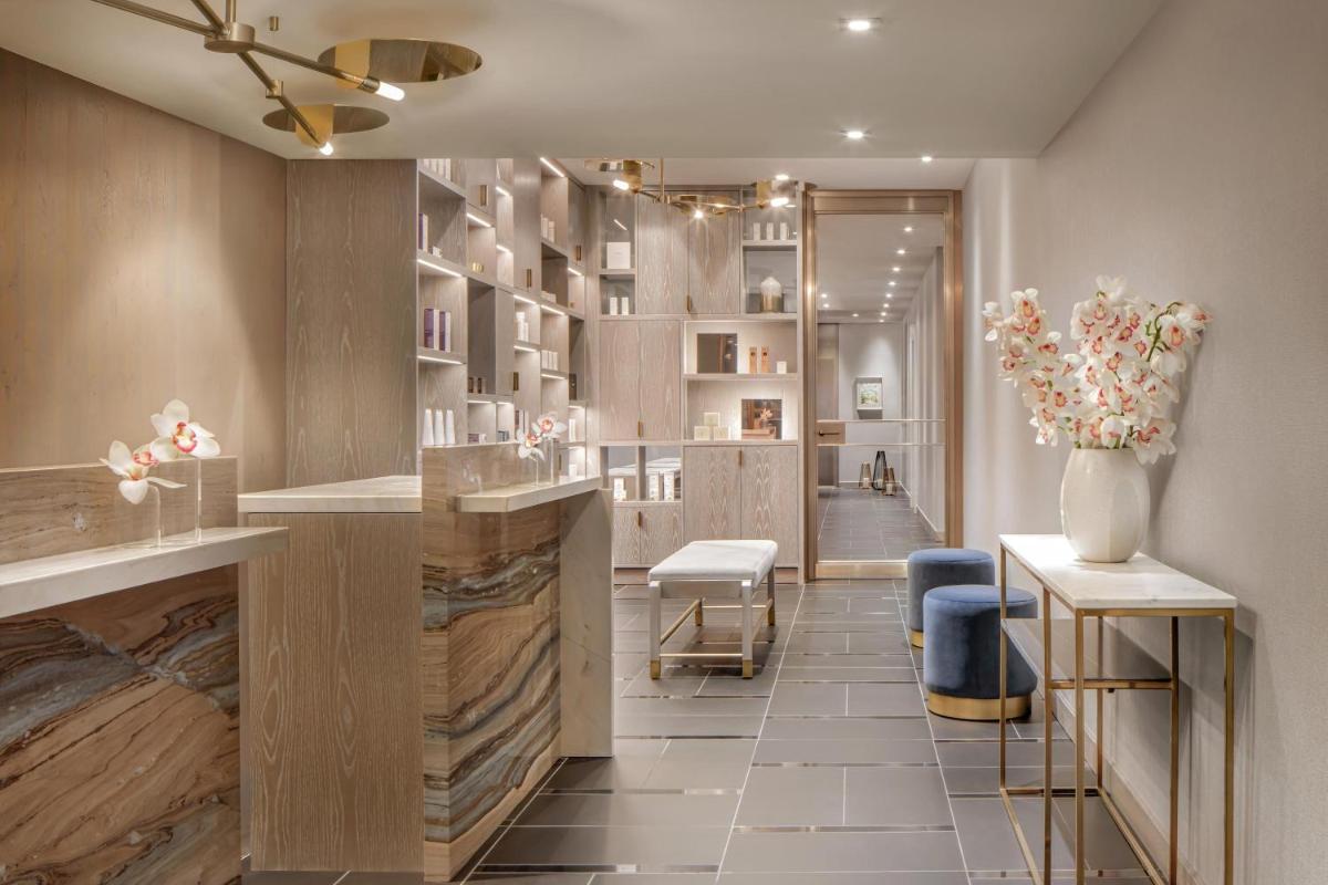 The St. Regis Toronto - Housity
