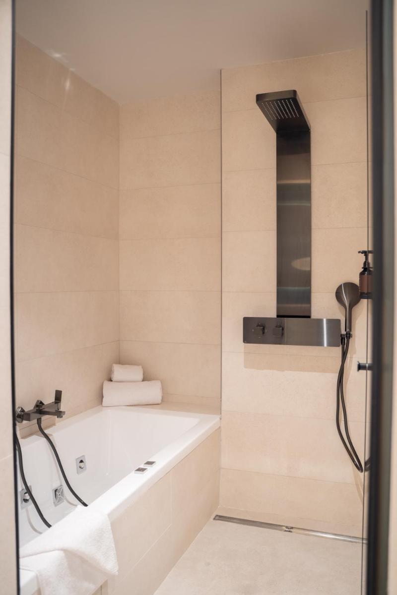 Un baño de Calderona Wellness