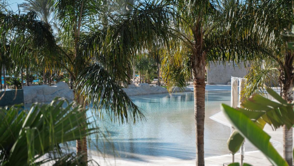 Piscina en o cerca de Calderona Wellness
