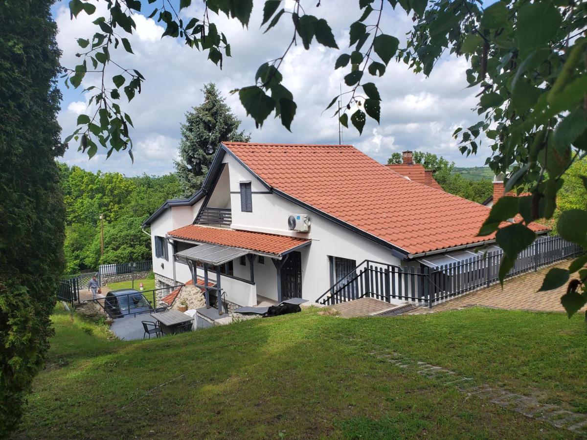 Szilvásváradi Kemencés Apartmanok - Housity
