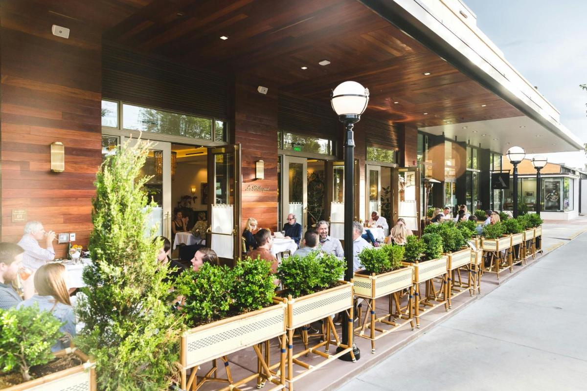 MOXY Denver Cherry Creek - Housity