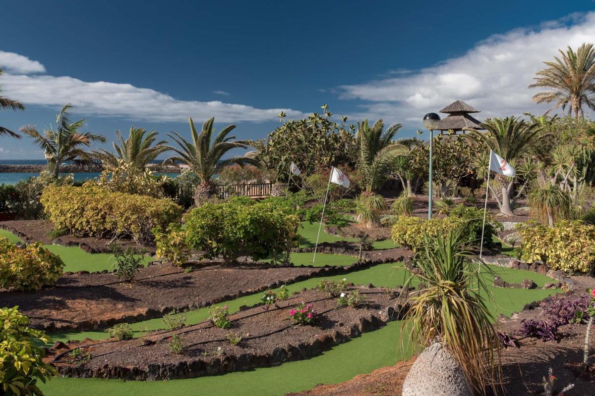 Jardín al aire libre en Sheraton Fuerteventura Golf & Spa Resort