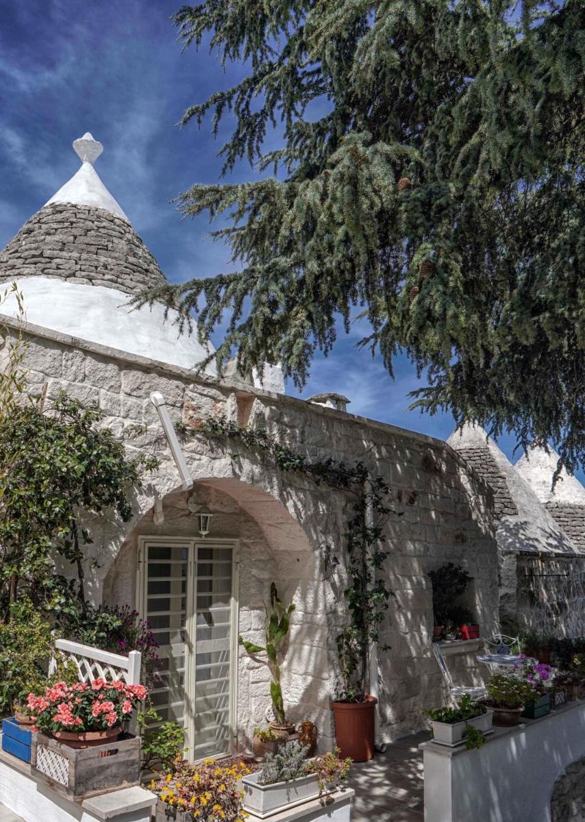 Trulli di Puglia - Casa vacanze in Valle d'Itria - Housity
