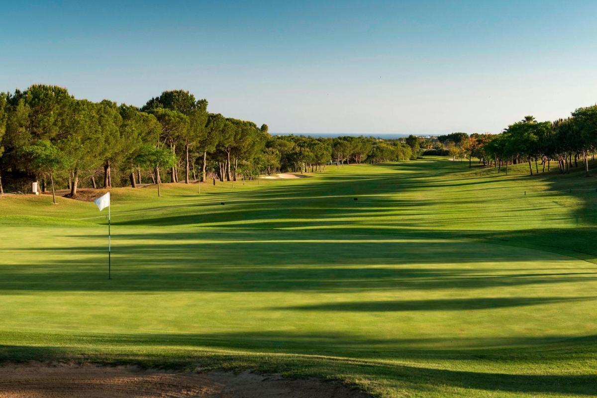 Instalaciones para jugar al golf en el hotel o alrededores