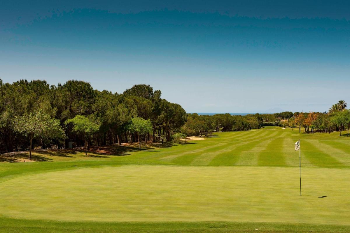 Instalaciones para jugar al golf en el hotel o alrededores