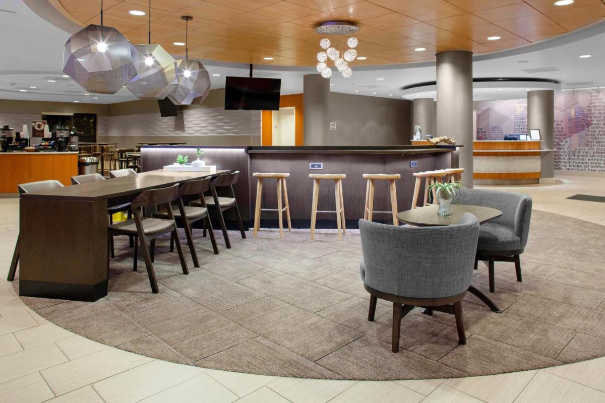 SpringHill Suites Cincinnati North Forest Park - Housity