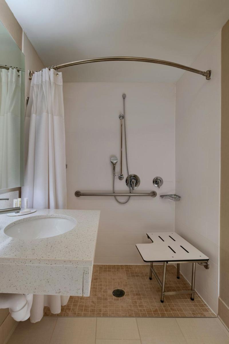 SpringHill Suites Boise West/Eagle - Housity