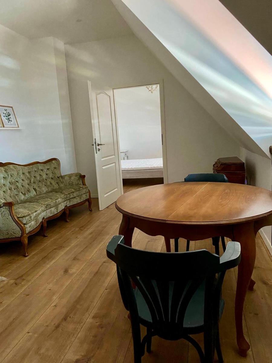 Sonnenhof 1737 - Ferienzimmer & Apartments - Housity