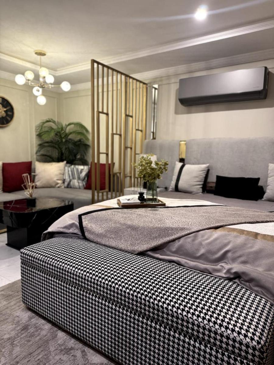 Luxury Studio Apartment Bahria Town - Housity