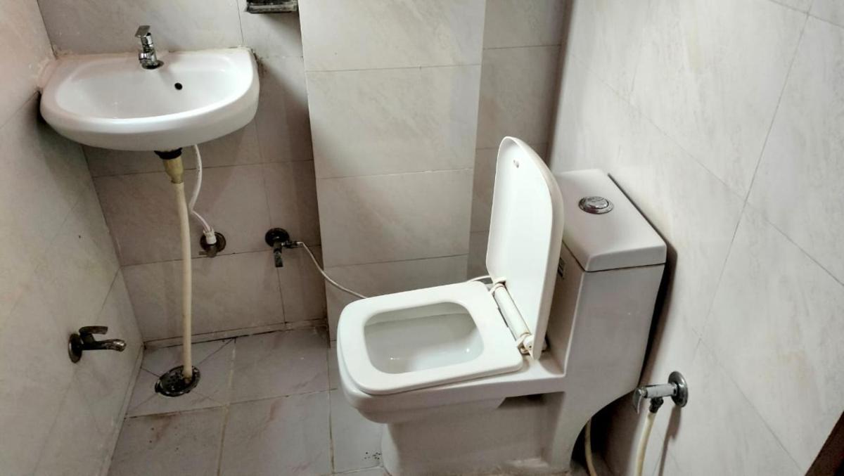 Premshi Guest House - Housity