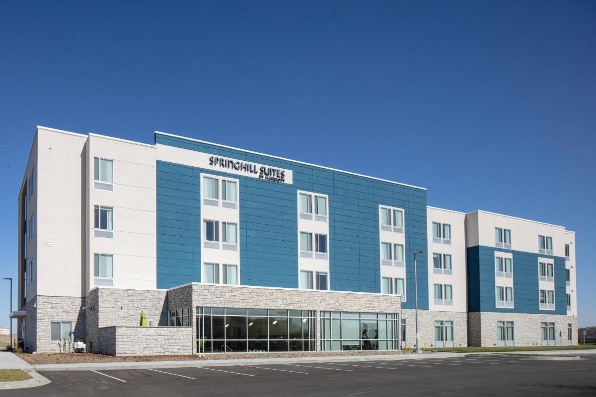 SpringHill Suites by Marriott Ames - Housity