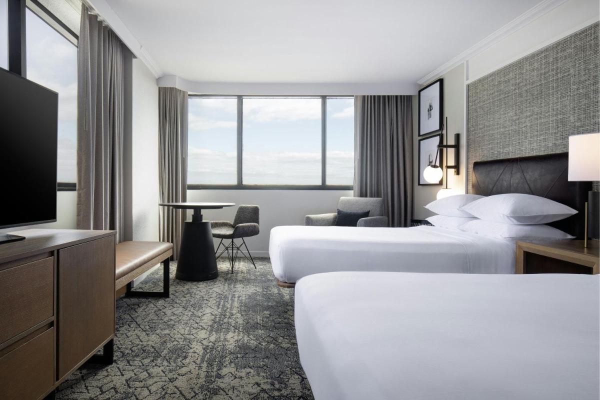 Sheraton DFW Airport Hotel - Housity