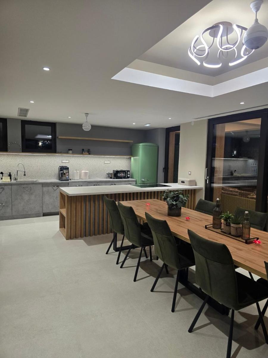 Orlovo gnezdo - Housity