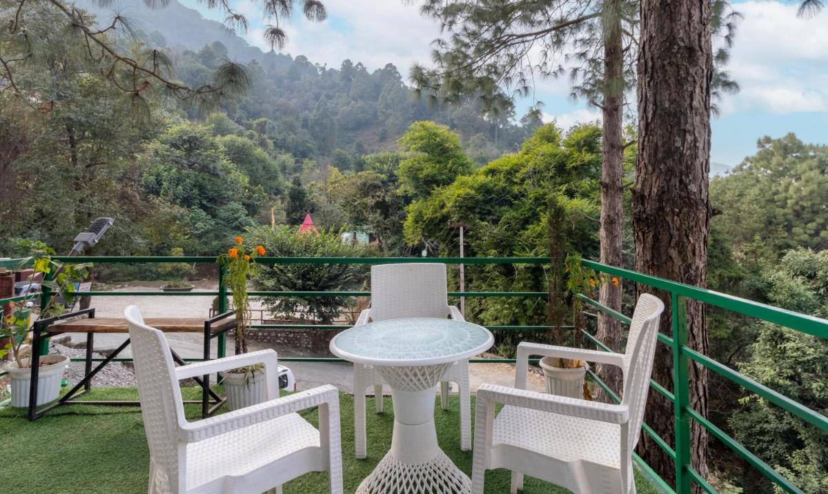 Treebo Vista Lago With Lake View - Housity