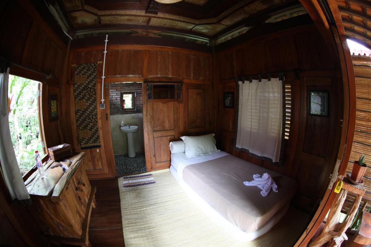Omah Garengpoeng Guest House - Housity