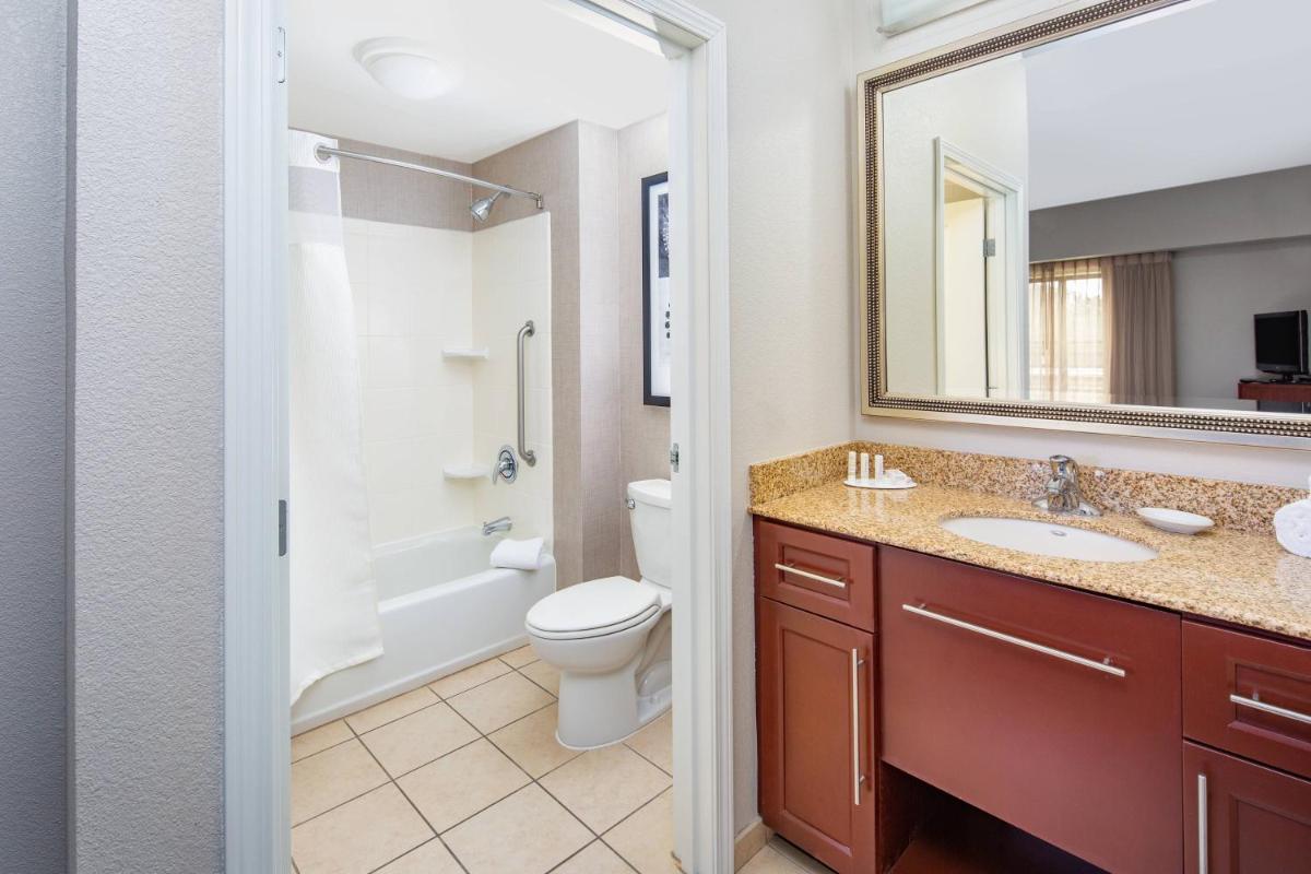 Residence Inn Phoenix NW/Surprise - Housity