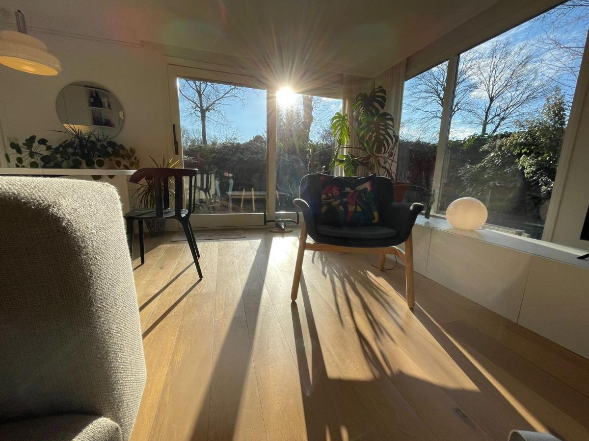 Secluded Nature Cottage, private and light, VOORTHUIZEN Veluwe, next to Forest, very quiet - Housity