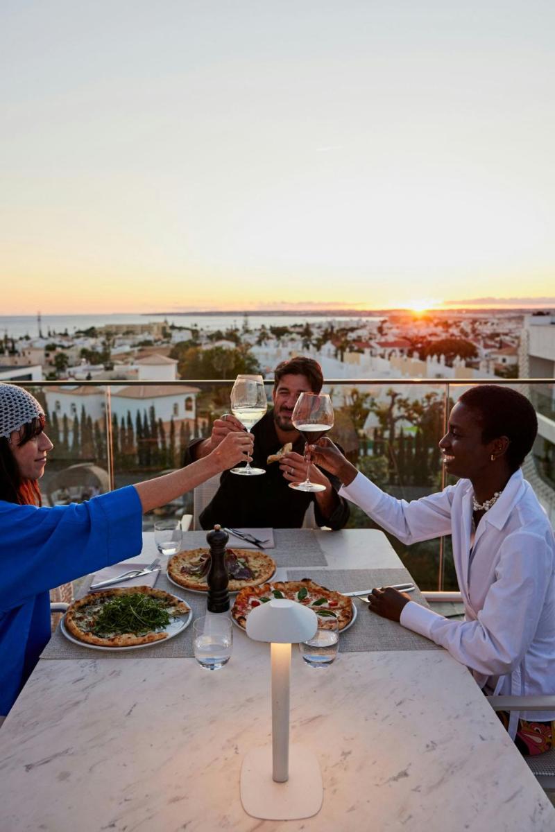 Os clientes hospedados em W Residences Algarve