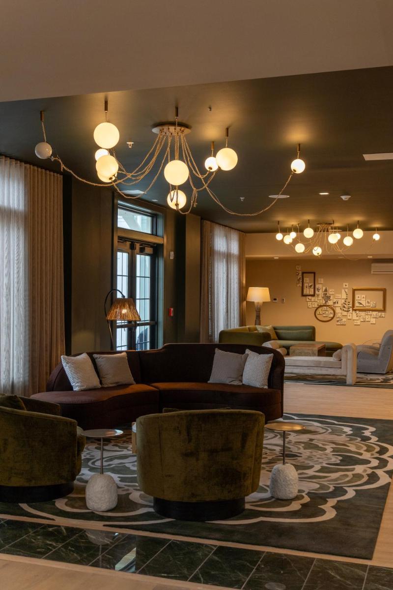 Brookmere Saratoga, a Tribute Portfolio Hotel - Housity