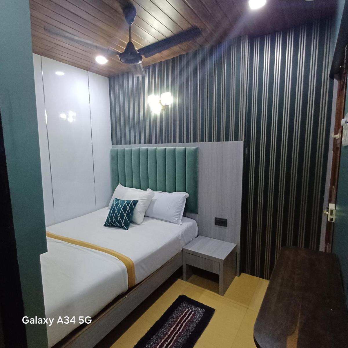 Hotel Regal Plaza - Hizvo