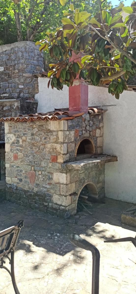 Magnolia Traditional Stone House in Vamvakou - Housity