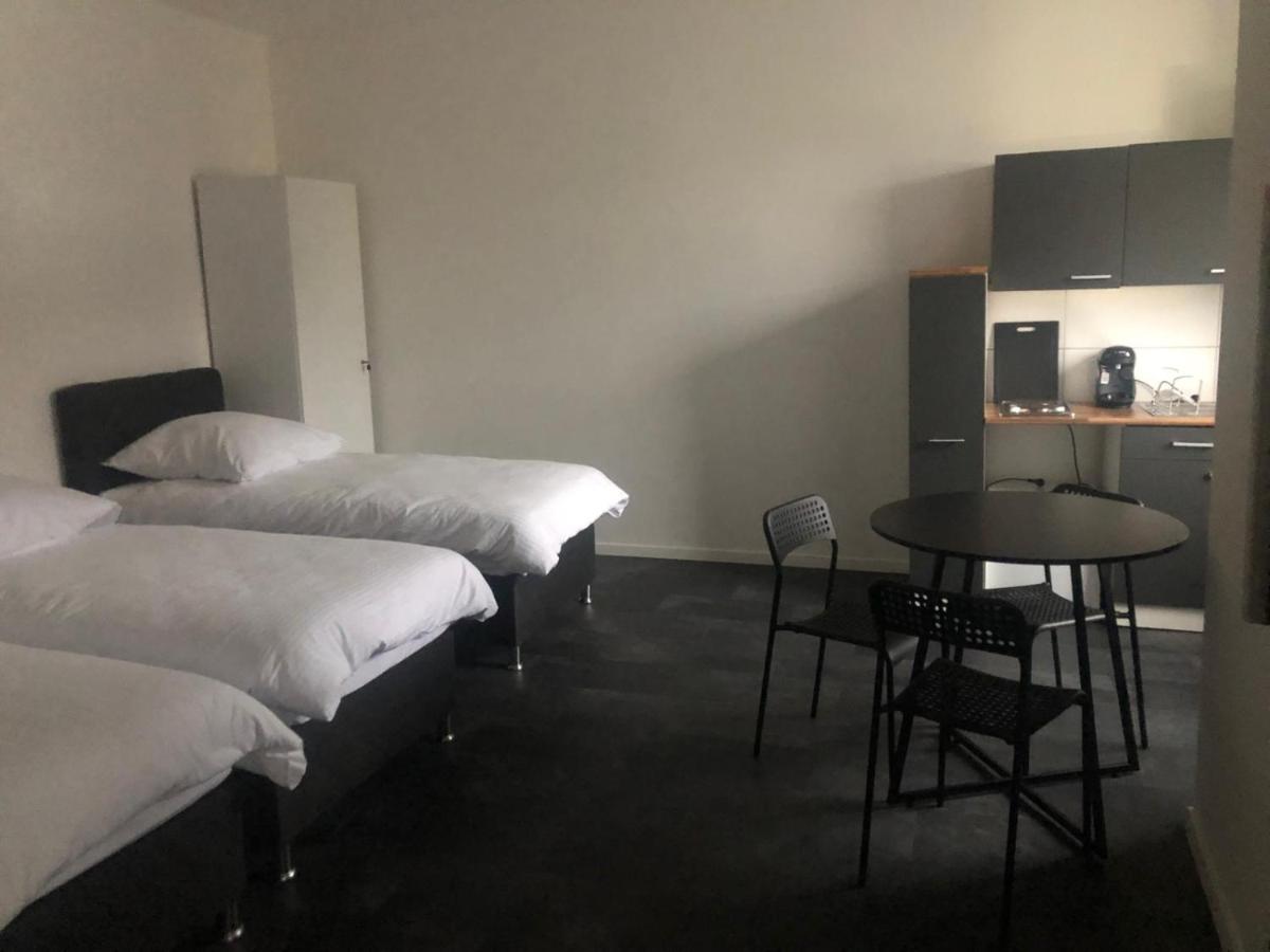 ENSAS Ferienwohnung Wuppertal Uellendahl-Katernberg 1Zi Apart - Housity