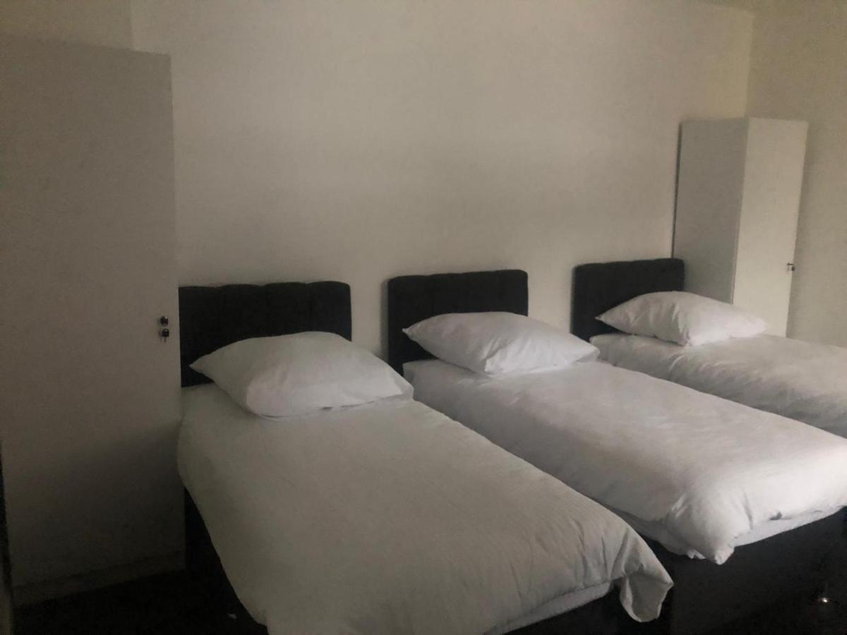 ENSAS Ferienwohnung Wuppertal Uellendahl-Katernberg 1Zi Apart - Housity