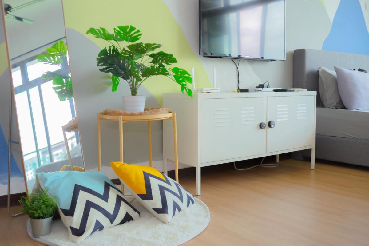-Lake View- Mount Austin IKEA Toppen 10 mins - A110 - Hizvo