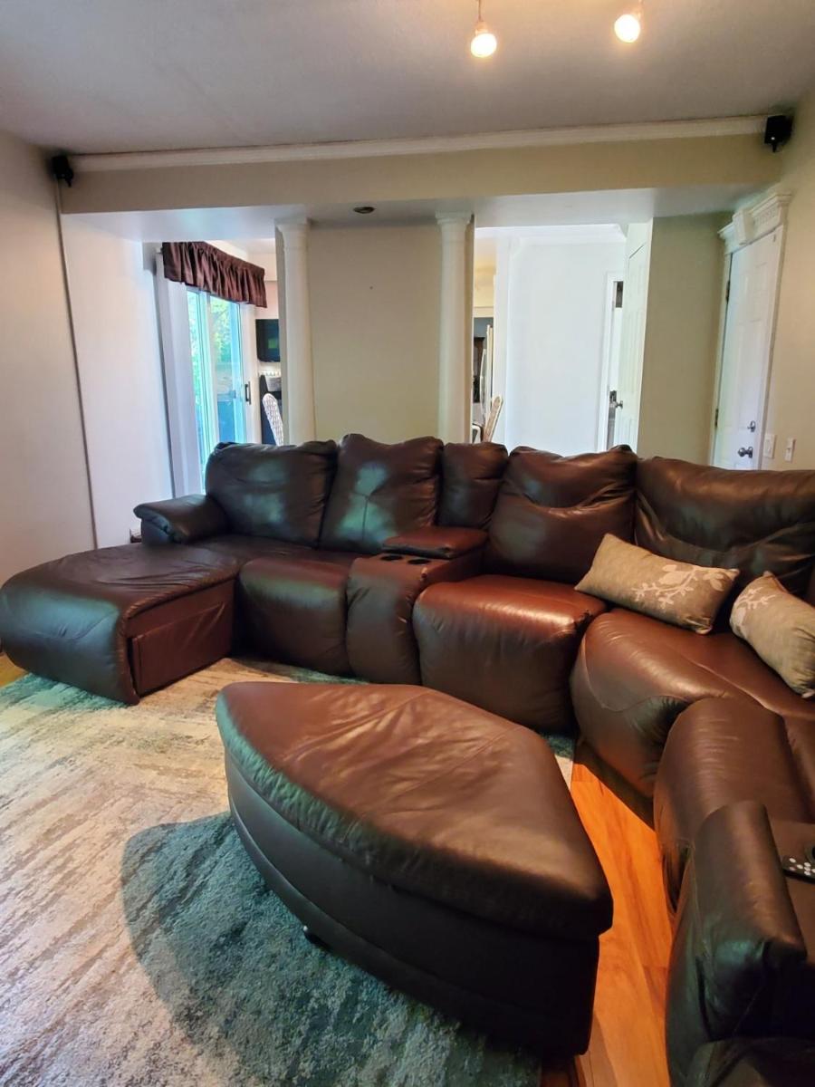 Outdoor Oasis! Lots of Amenities - Housity