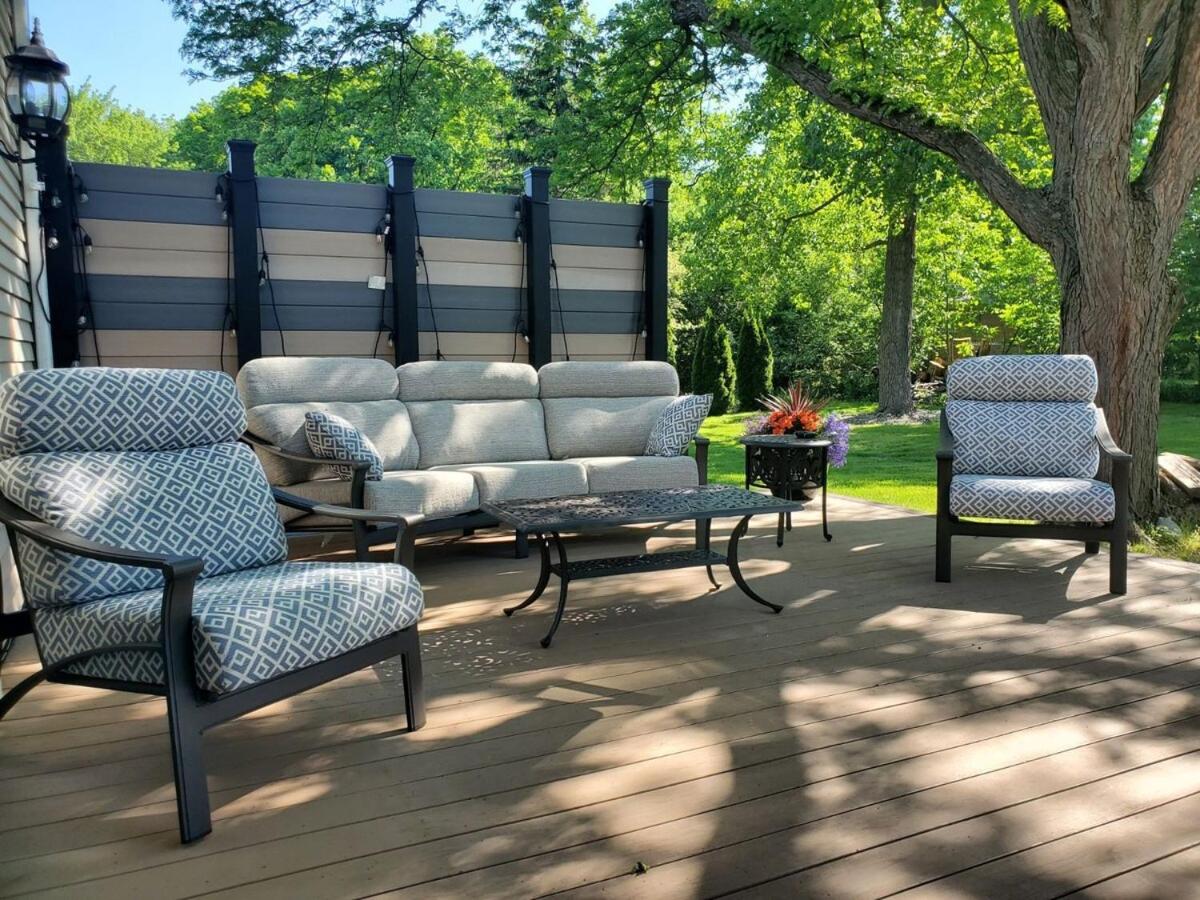 Outdoor Oasis! Lots of Amenities - Housity