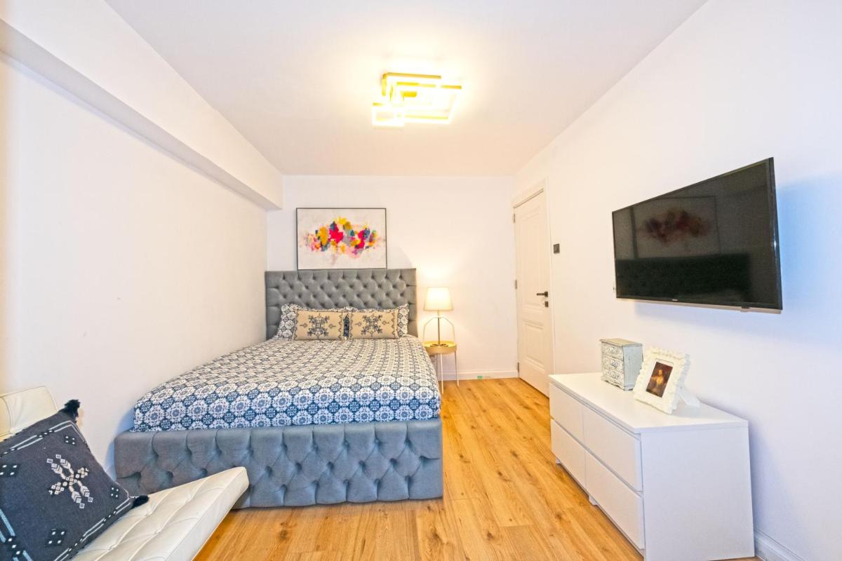 Craiova's City Centre Penthouse - Housity